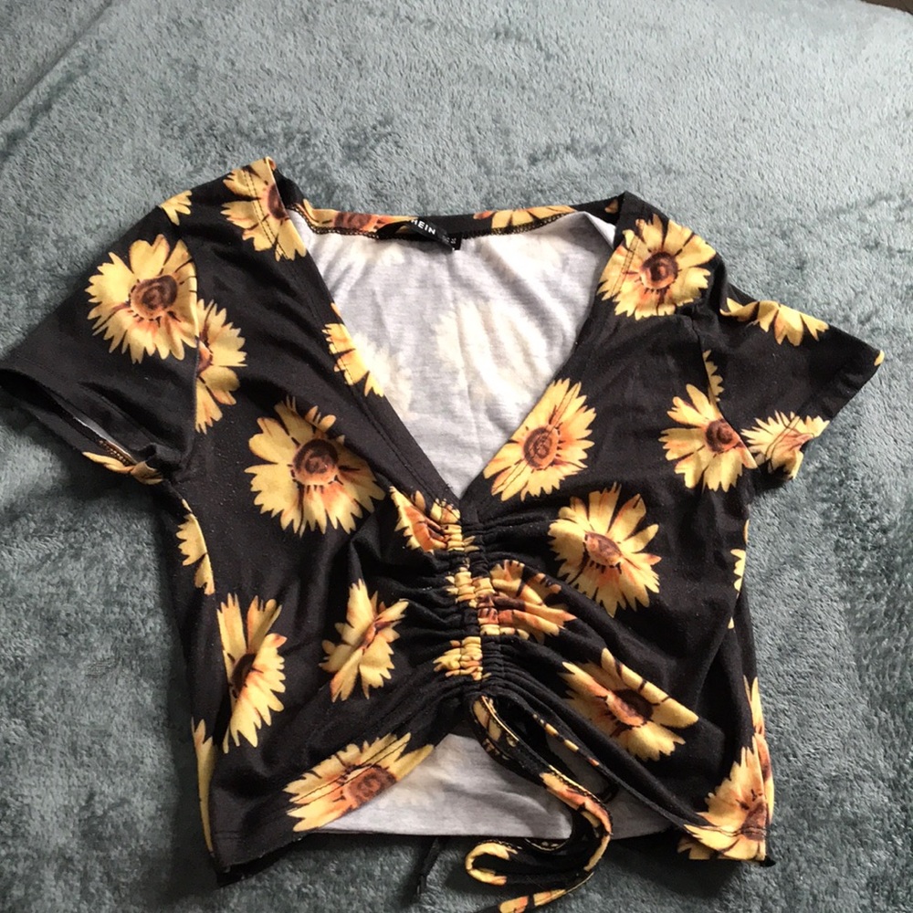 adjustable sunflower shirt